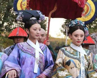 在清朝时期，妃子在侍寝时裹着被子是为何？