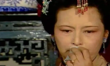 为何王夫人自揭面具，薛宝钗不得不一定要替她戴上？
