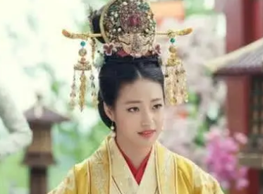 孝成许皇后：汉成帝刘骜第一任皇后，她经历了哪些起起伏伏？