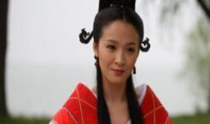 在赵飞燕姐妹入宫之前，最受汉成帝宠爱的妃子是谁？