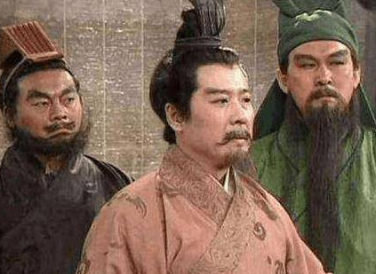 麋芳和傅士仁跟随刘备几十年 最后为何在刘备巅峰时叛逃
