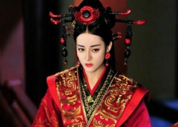 中国历史上第一位皇后是谁？