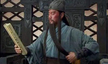 为什么大家不反感刘备，反而对受害一方的孙权十分鄙视？