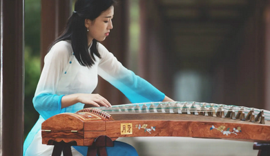 作为一件古老的汉民族乐器，古筝起源于何时？