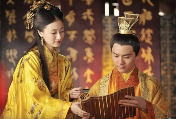 汉朝最作的妃子，儿子被封太子，还嫌皇帝不宠她