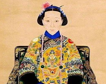 清朝的皇后有哪些特权？