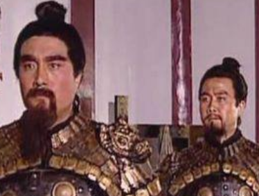 在曹魏政权中，张辽与其他将士之间的关系怎么样？