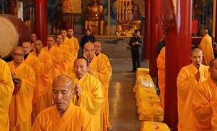 历史上汉传佛教在晋朝和南北朝是怎么发展的？