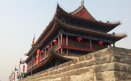 城墙作为防御性建筑，在中国历史上又是怎么样发展的？