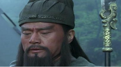 糜芳可是刘备的大舅子，他为什么会打开城门向孙权投降？