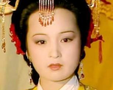 清朝时期，后宫嫔妃死后她们的遗物时为何处理的？