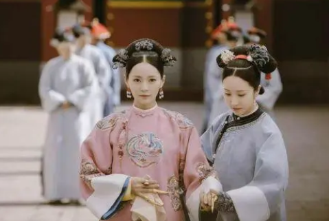 她是清朝名副其实的皇贵妃，苏氏是怎么样见到弘历的？