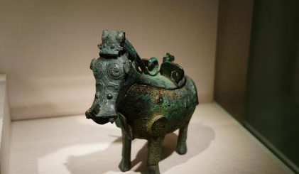 尊是先秦时期的一种大中型盛酒器，历代的青铜尊有哪些？