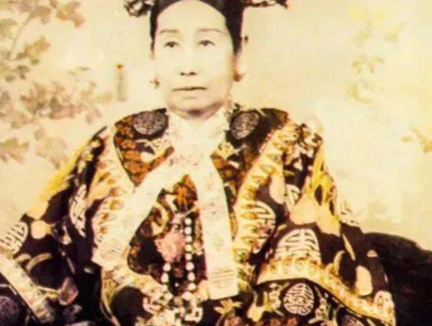 孝和皇后是什么人?清朝后宫掌权最久的女人