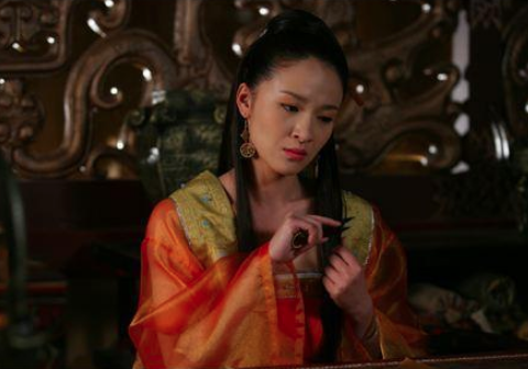 班婕妤被汉成帝狠心遗忘，为什么她还要守汉成帝陵园？