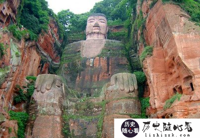 中国最大的石刻佛像在哪里？中国最大的石刻佛像有多大？