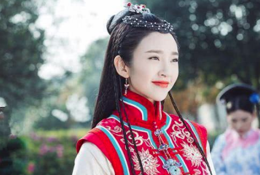 她是清朝唯一享受皇后待遇的妃子，死后康熙亲自祭奠