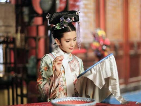 静嫔：出生汉族的妃子，后被乾隆封为嫔