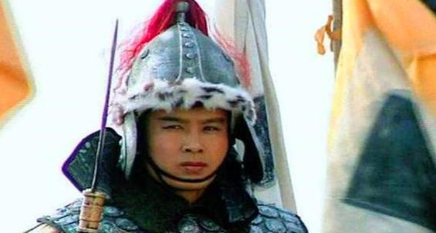 作为最后一个加入刘备的五虎上将，马超对赵云是什么态度？