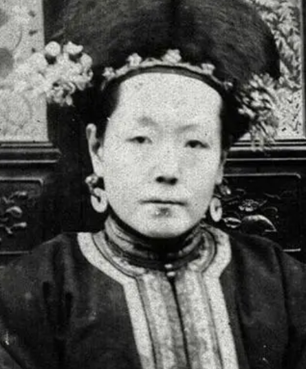 叶赫那拉·婉贞：慈禧太后的亲妹妹，一位被历史遗忘的皇后