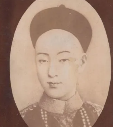 光绪皇帝的执政之路：能否挽回清朝的衰退？