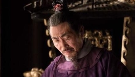 杨坚是怎么样上位当上隋朝皇帝的？