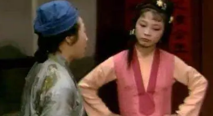 红楼梦中，王熙凤为什么愿意伸出援手帮助司棋的母亲？