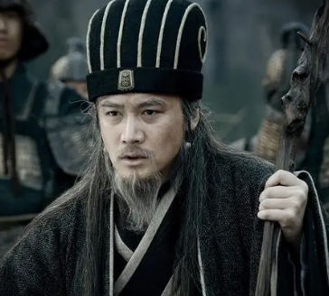 诸葛亮不自己代替刘禅当皇帝是因为何?有什么考虑？